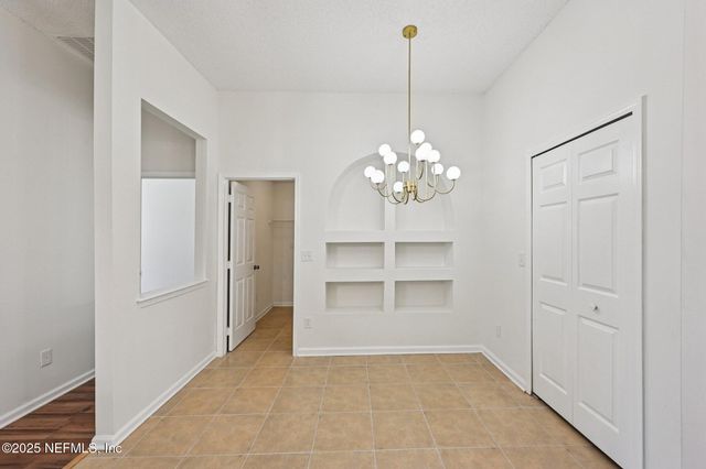 208 HONEYSUCKLE Way, St. Johns, FL 32259