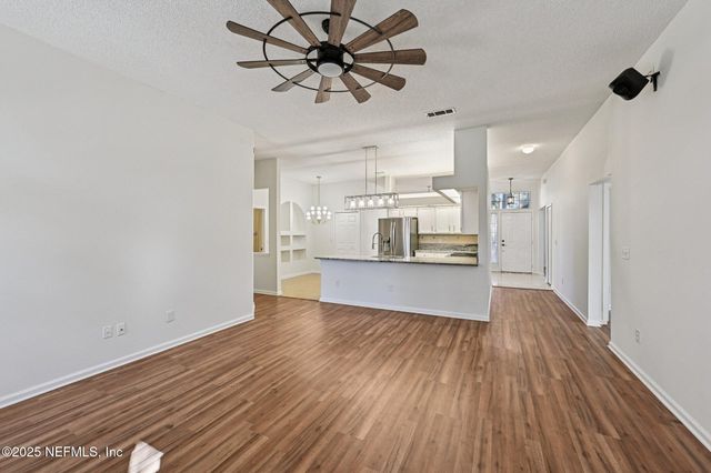 208 HONEYSUCKLE Way, St. Johns, FL 32259
