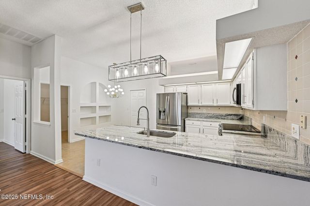 208 HONEYSUCKLE Way, St. Johns, FL 32259