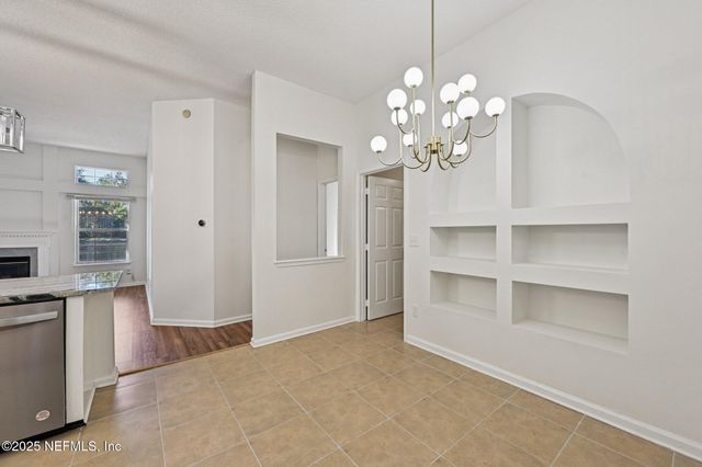 208 HONEYSUCKLE Way, St. Johns, FL 32259