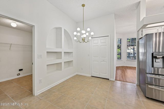 208 HONEYSUCKLE Way, St. Johns, FL 32259