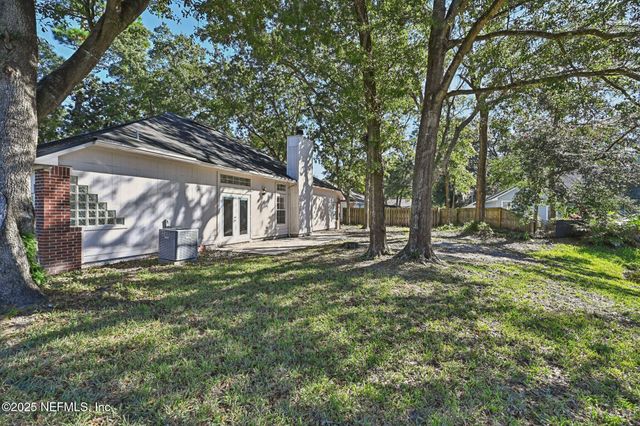 208 HONEYSUCKLE Way, St. Johns, FL 32259