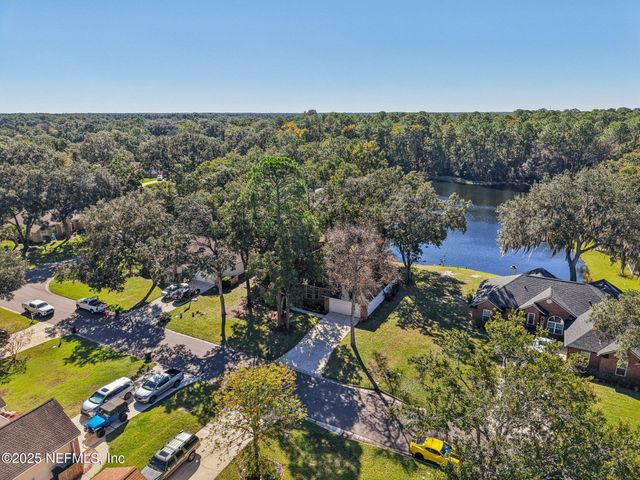 208 HONEYSUCKLE Way, St. Johns, FL 32259