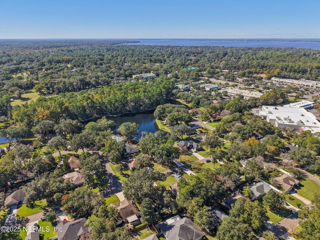 208 HONEYSUCKLE Way, St. Johns, FL 32259