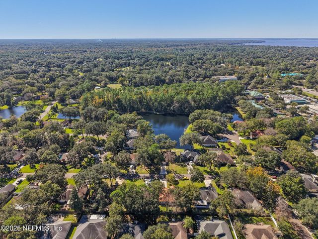 208 HONEYSUCKLE Way, St. Johns, FL 32259