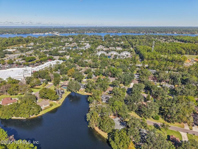 208 HONEYSUCKLE Way, St. Johns, FL 32259