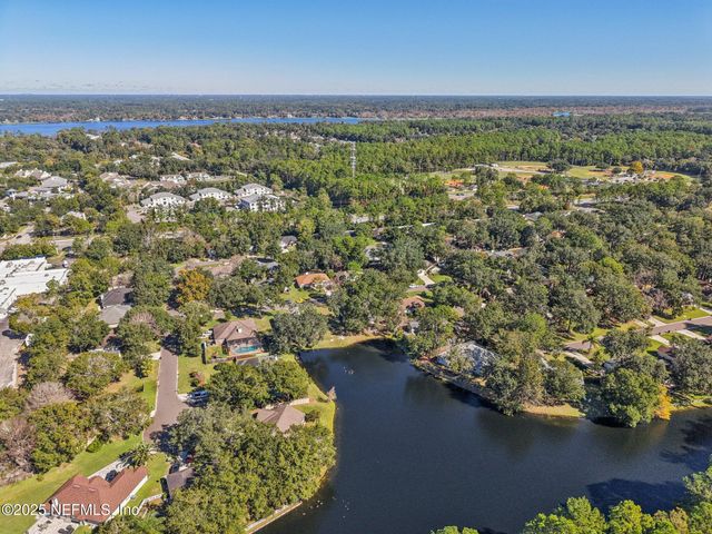 208 HONEYSUCKLE Way, St. Johns, FL 32259