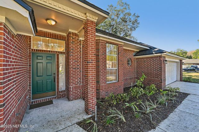208 HONEYSUCKLE Way, St. Johns, FL 32259