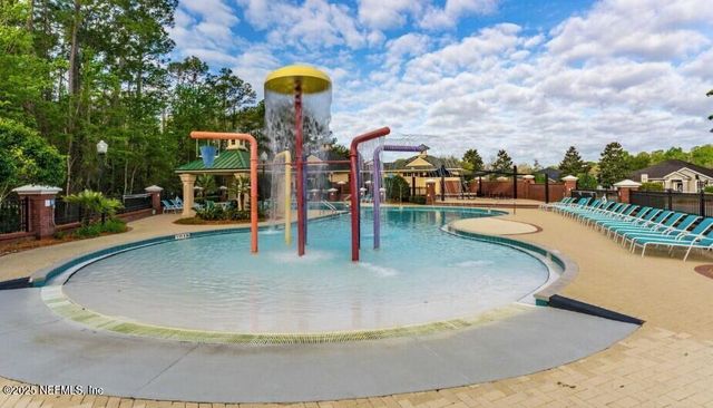 208 HONEYSUCKLE Way, St. Johns, FL 32259