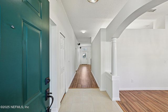 208 HONEYSUCKLE Way, St. Johns, FL 32259