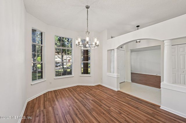 208 HONEYSUCKLE Way, St. Johns, FL 32259