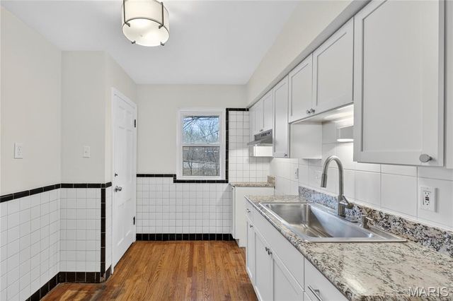 9240 Hathaway Drive, Jennings, MO 63136