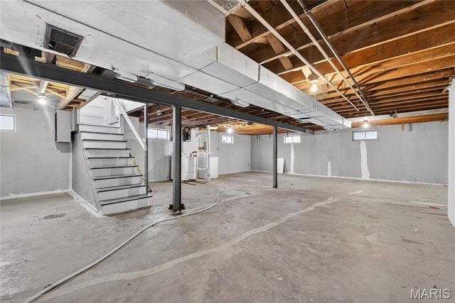 9240 Hathaway Drive, Jennings, MO 63136