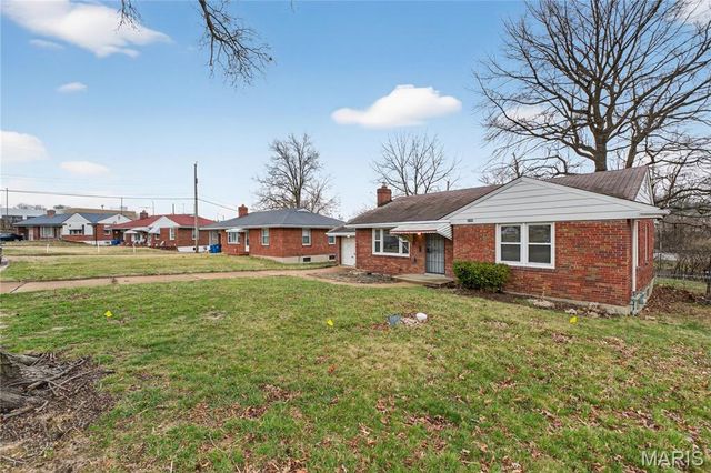 9240 Hathaway Drive, Jennings, MO 63136