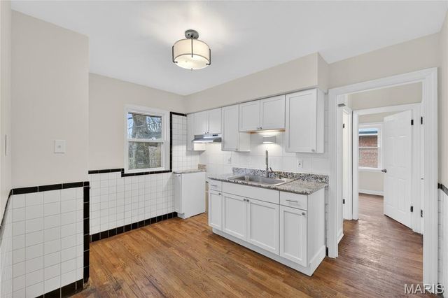 9240 Hathaway Drive, Jennings, MO 63136