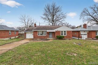 9240 Hathaway Drive, Jennings, MO 63136