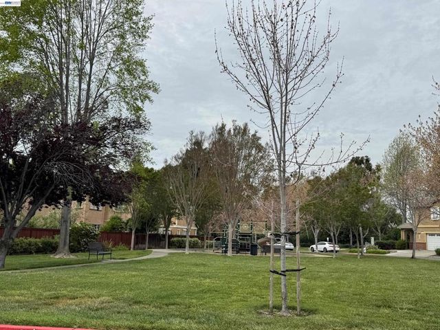 1265 Alder Creek Cir, San Leandro, CA 94577