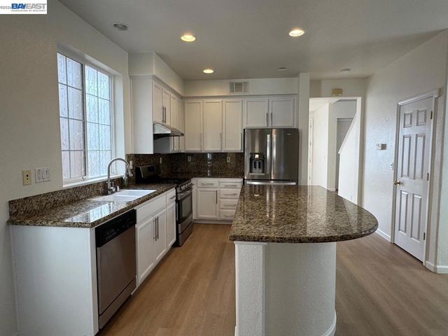 1265 Alder Creek Cir, San Leandro, CA 94577