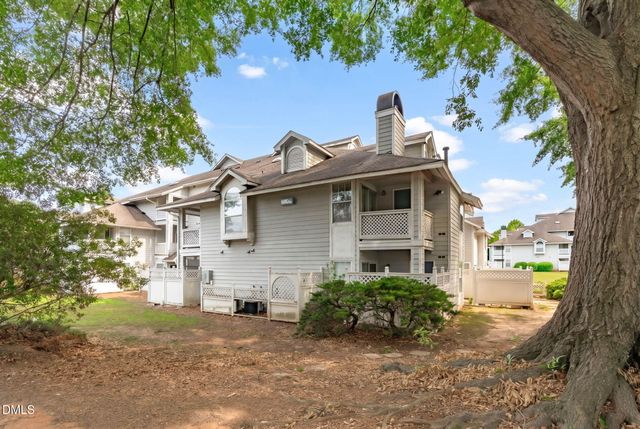3806 Grey Harbor Drive 302, Raleigh, NC 27616