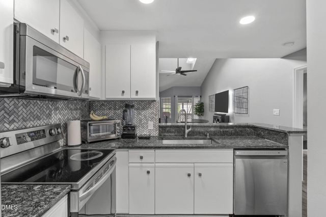 3806 Grey Harbor Drive 302, Raleigh, NC 27616