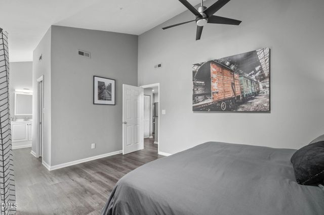 3806 Grey Harbor Drive 302, Raleigh, NC 27616