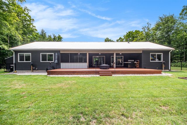 16688 Canyon Cove, Big Rapids, MI 49307