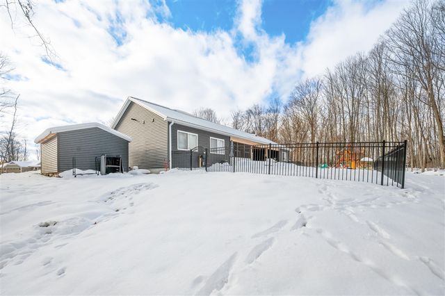 16688 Canyon Cove, Big Rapids, MI 49307