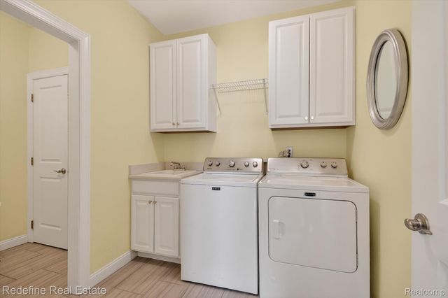 42896 Cardinal Way, Novi, MI 48375