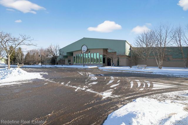 42896 Cardinal Way, Novi, MI 48375