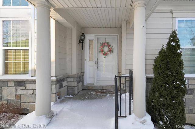 42896 Cardinal Way, Novi, MI 48375