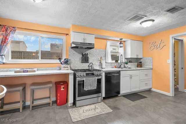 4721 Andover Avenue, Lorain, OH 44055