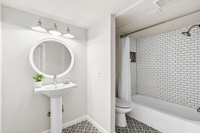 543 Josephine Street, Dallas, TX 75246