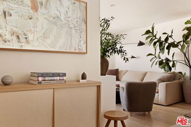 999 N Doheny Drive 807, West Hollywood, CA 90069