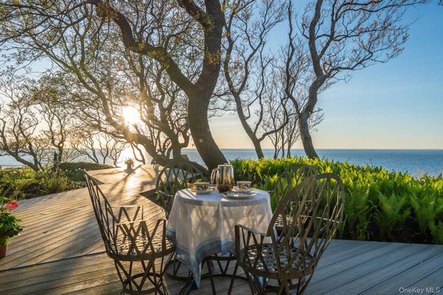 4105 Soundview Avenue, Mattituck, NY 11952