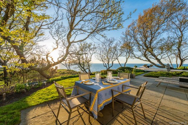 4105 Soundview Avenue, Mattituck, NY 11952