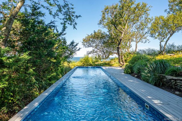 4105 Soundview Avenue, Mattituck, NY 11952