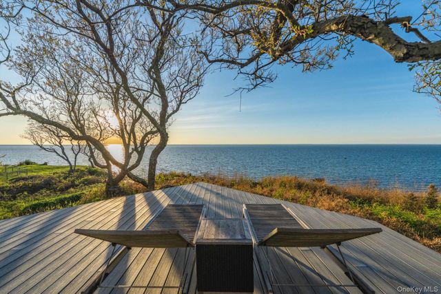 4105 Soundview Avenue, Mattituck, NY 11952