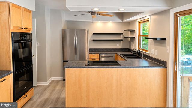 1000 RICHMOND DR, Stafford, VA 22554