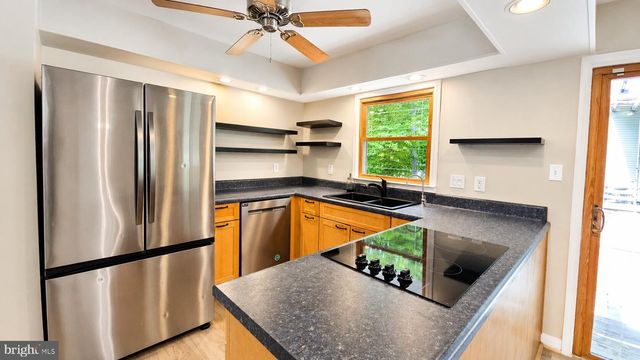 1000 RICHMOND DR, Stafford, VA 22554