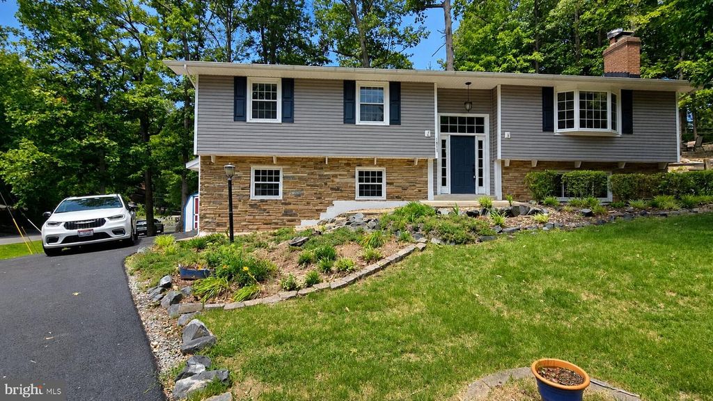 1000 RICHMOND DR, Stafford, VA 22554