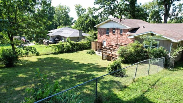 501 NW 9th Street, Bentonville, AR 72712