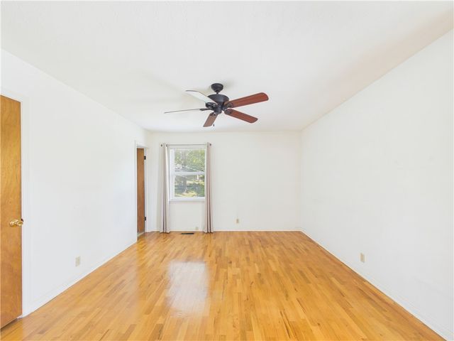 501 NW 9th Street, Bentonville, AR 72712