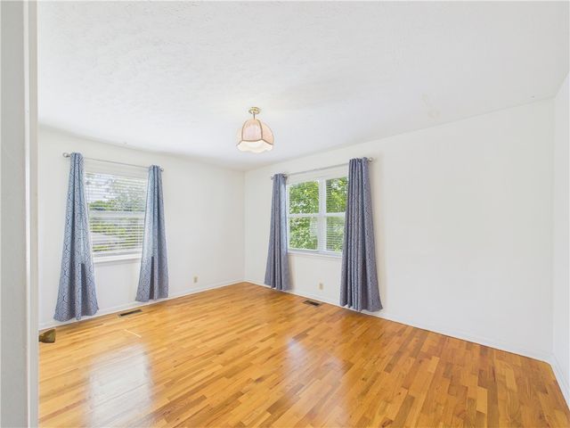 501 NW 9th Street, Bentonville, AR 72712