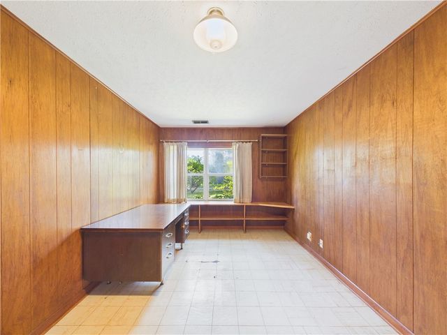 501 NW 9th Street, Bentonville, AR 72712