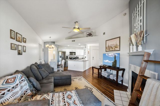 10401 N 52ND Street 210, Paradise Valley, AZ 85253