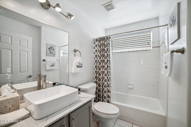 10401 N 52ND Street 210, Paradise Valley, AZ 85253