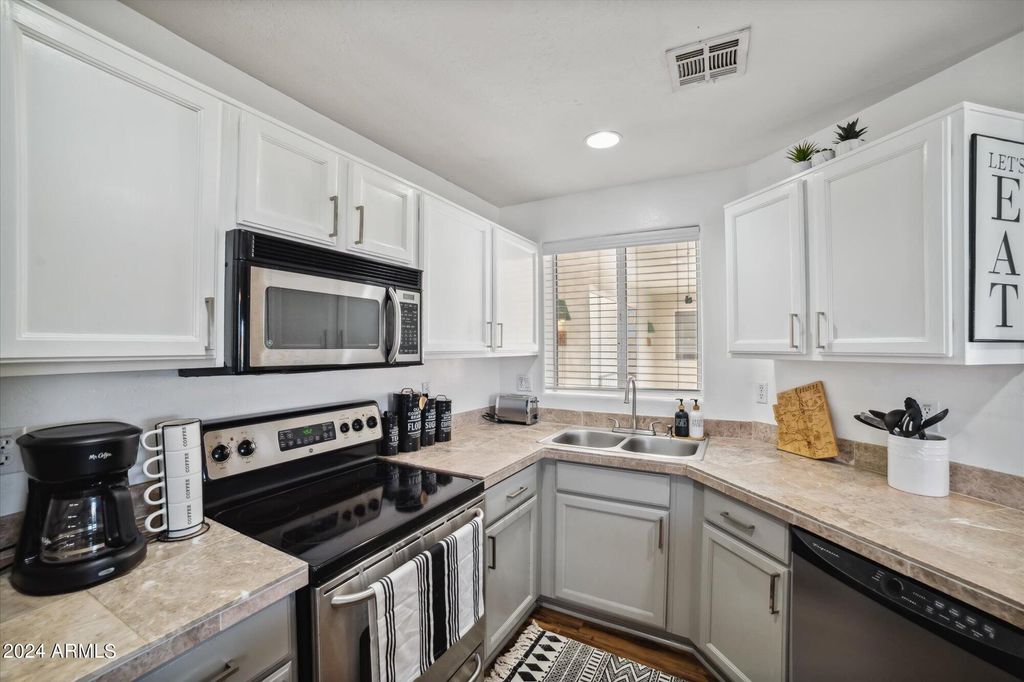 10401 N 52ND Street 210, Paradise Valley, AZ 85253 — photo 2