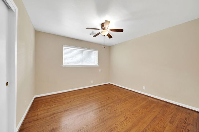 1607 Willowby Drive, Houston, TX 77008