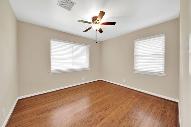 1607 Willowby Drive, Houston, TX 77008