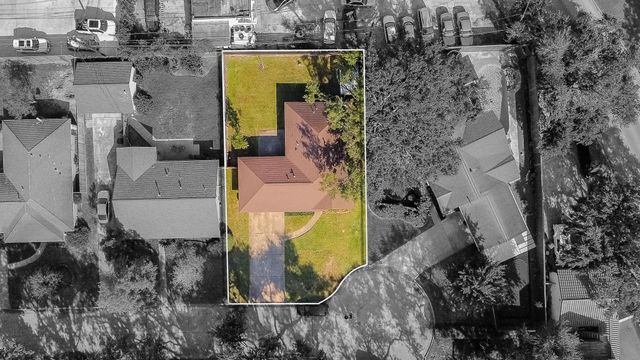 1607 Willowby Drive, Houston, TX 77008